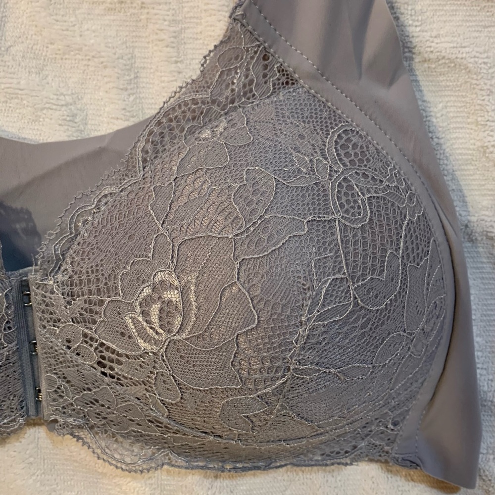 Front Hook Close Lightly Lined Bra - image 3